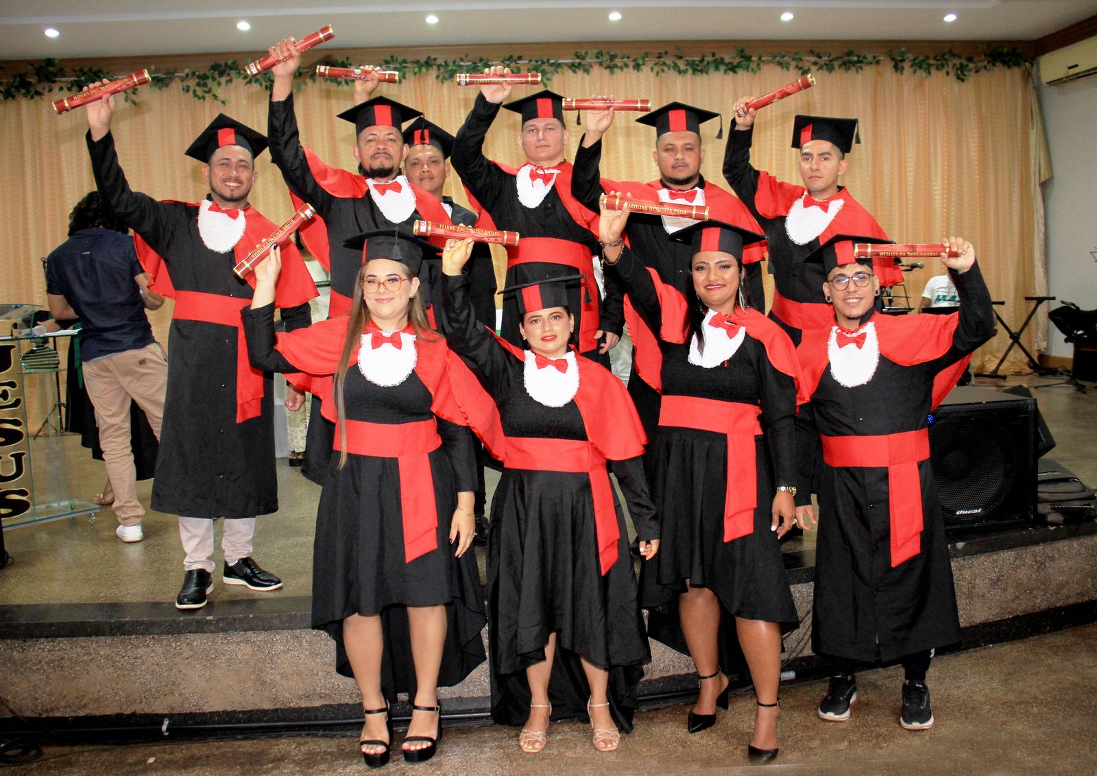 Técnico em Segurança do Trabalho celebra formatura em Juruti